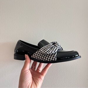 Zara adorable bow tie shiny minimalist loafers